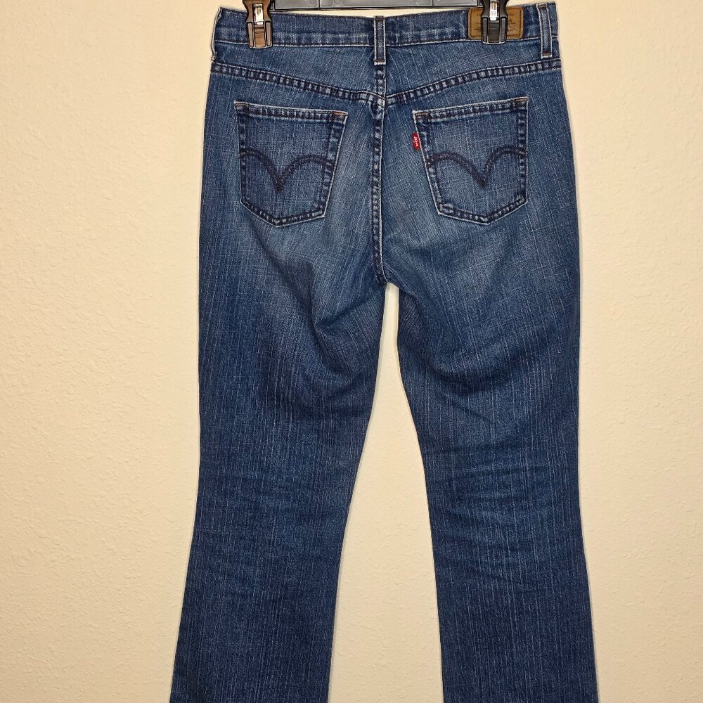 Levis Women's 515 Bootcut Distressed Denim Blue Jeans, Size 4M - Picture 2 of 9
